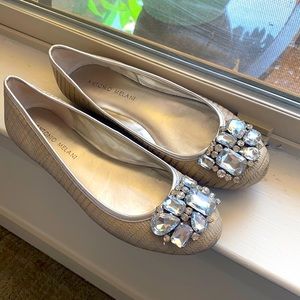 Antonio Melani Flats